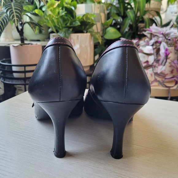 Steve Madden Y2K Pink & Black Heels - Picture 4 of 5